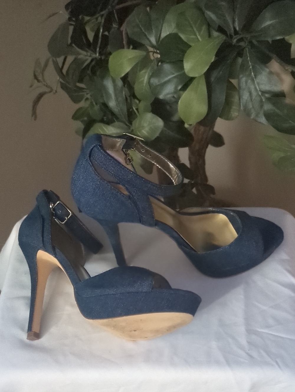 💥FINAL💥Guess Ankle-Strap Peep-Toe Heels in Denim Navy Blue